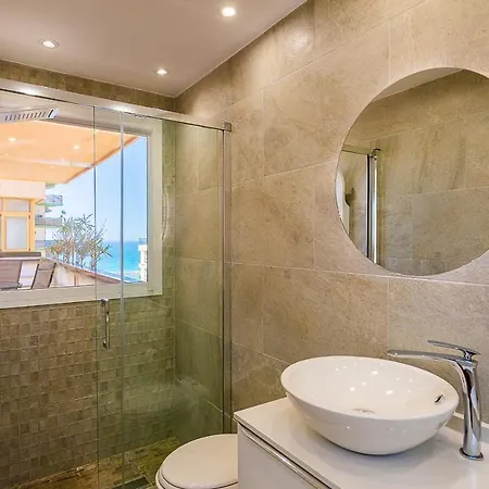 Sea Views In Heart Of By The Beach Marbella