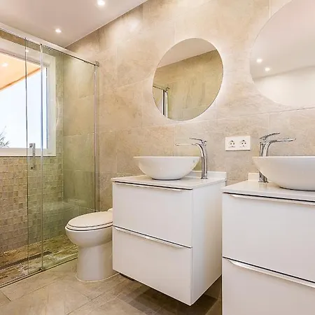 Sea Views In Heart Of By The Beach Marbella