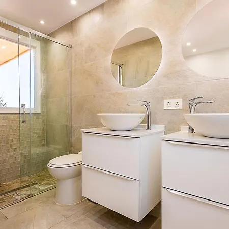 Sea Views In Heart Of By The Beach Marbella