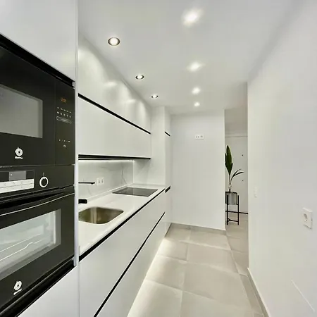 Sea Views In Heart Of By The Beach * Marbella